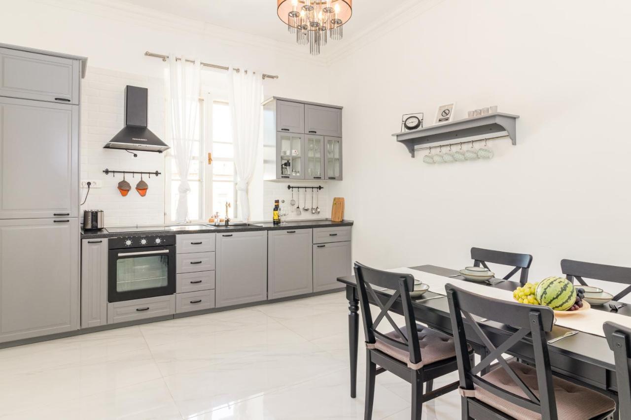 Apartment Augier - Elegant & Spacious - City Centre Pola Esterno foto